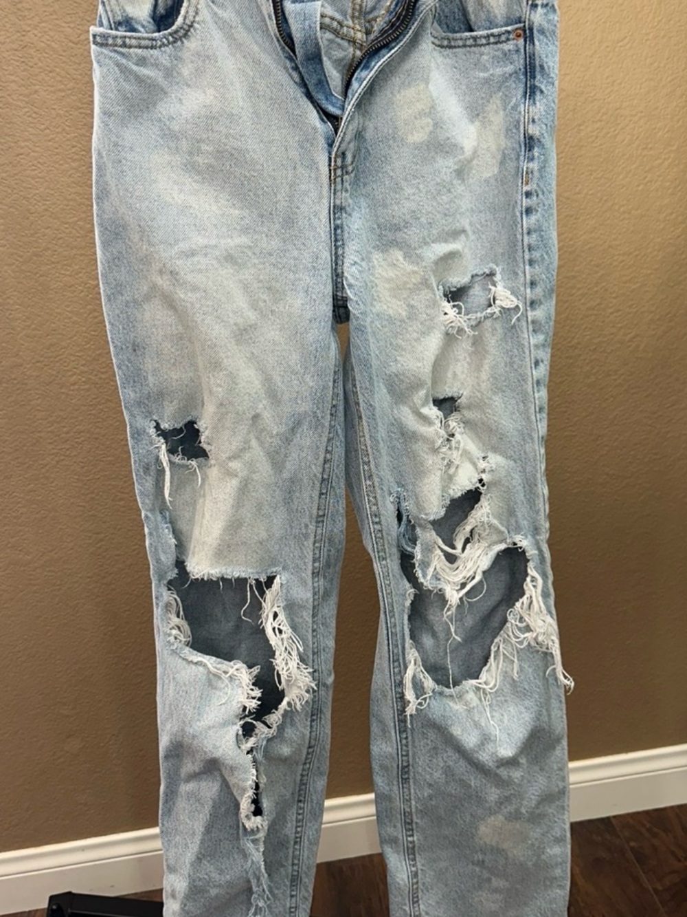 PacSun Light Blue Ripped Boyfriend Jeans